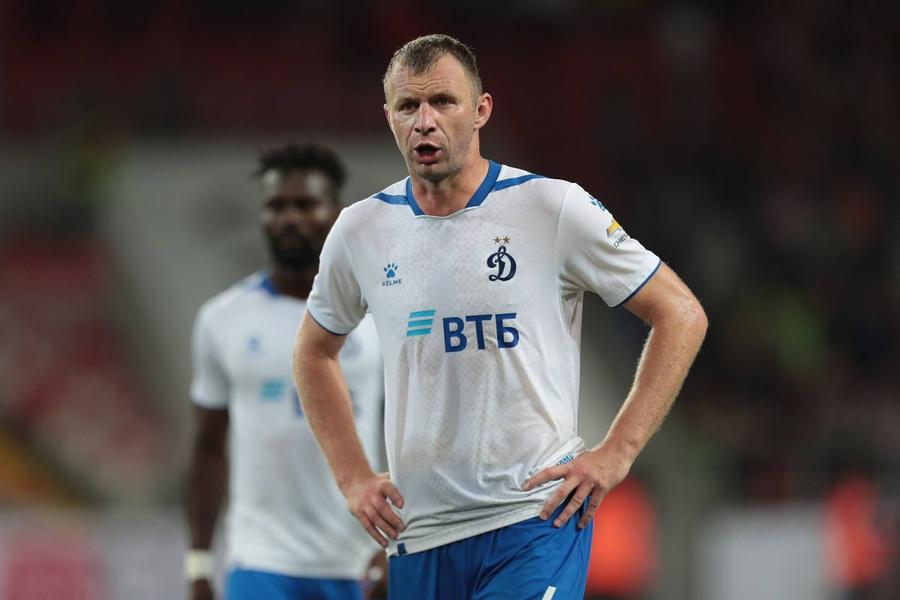 Vladimir Rykov evoluează în prezent tot în prima ligă din Rusia, la Ural. E coleg cu Bicfalvi și are o selecție în națională Dan Petrescu, criticat dur de un fost jucător de-ai săi: „E foarte slab! Doar să țipe știe”
