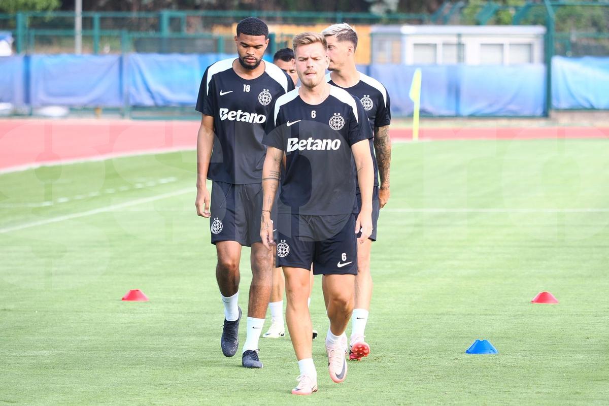 Antrenament FCSB inaintea primului meci din Champions League