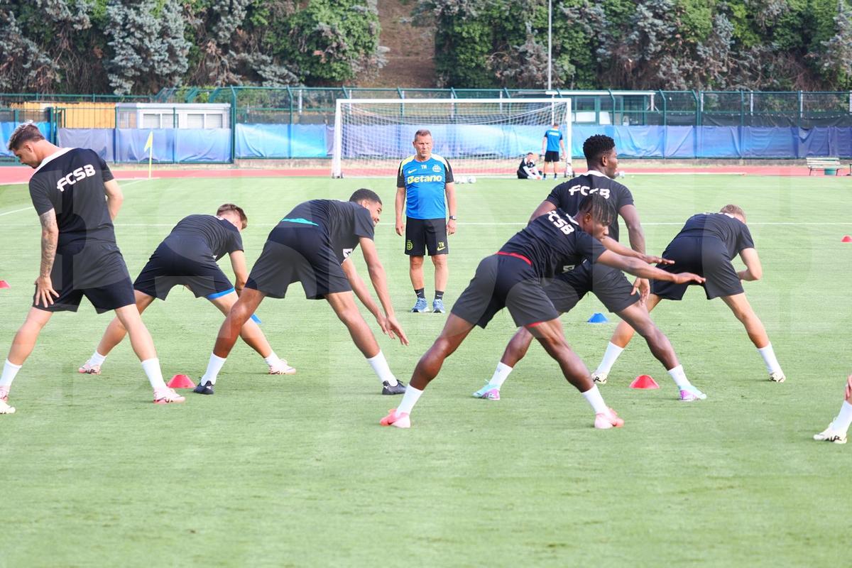 Antrenament FCSB inaintea primului meci din Champions League