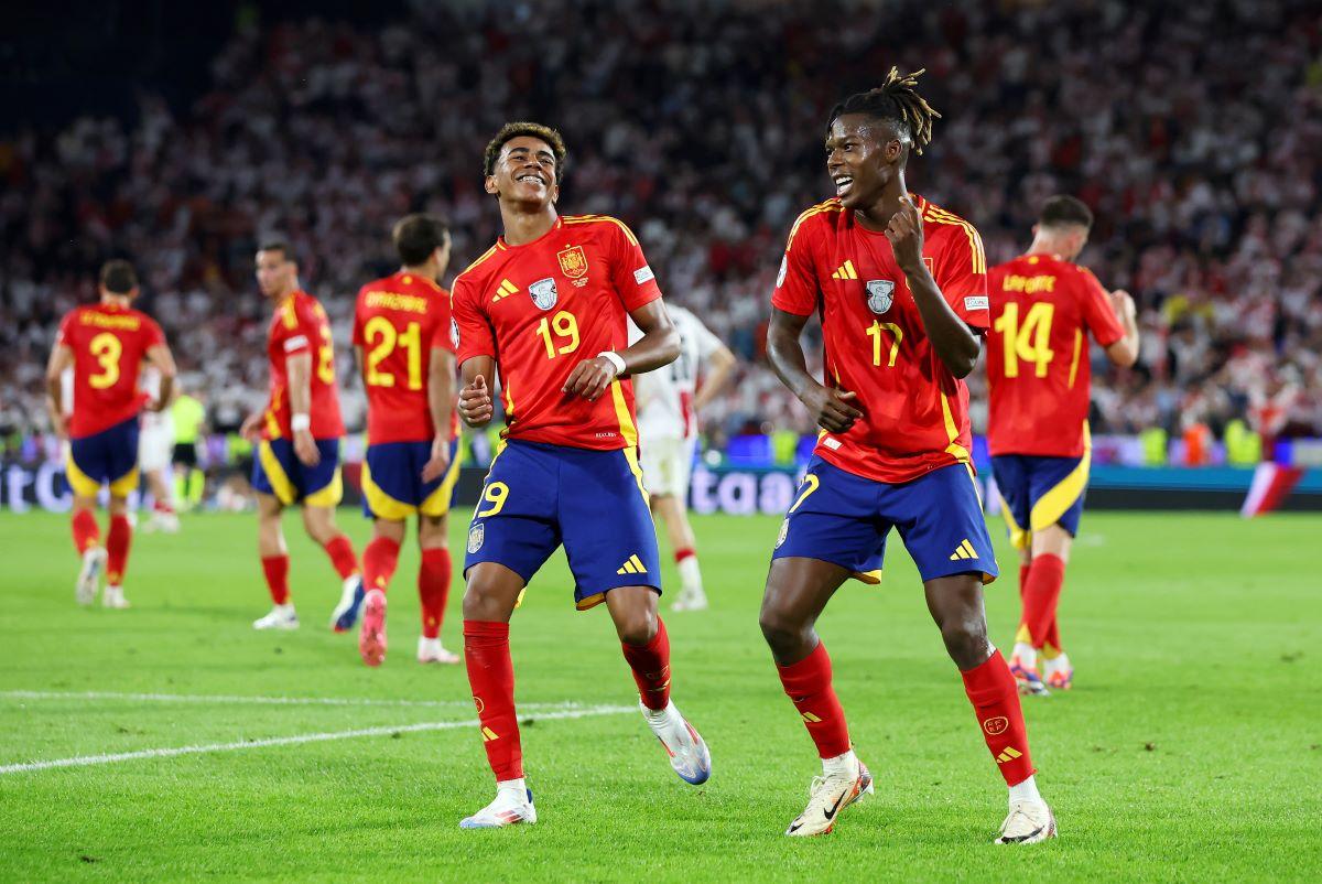 Povestea emoționantă din spatele unei poze istorice » Leo Messi ține în brațe un bebeluș de cinci luni pe nume Lamine Yamal! „A fost începutul pentru două legende!”