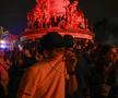 Violențele au izbucnit aseară în Paris, între fanii extremei stânga Frontul Național și forțele de ordine, foto: Imago