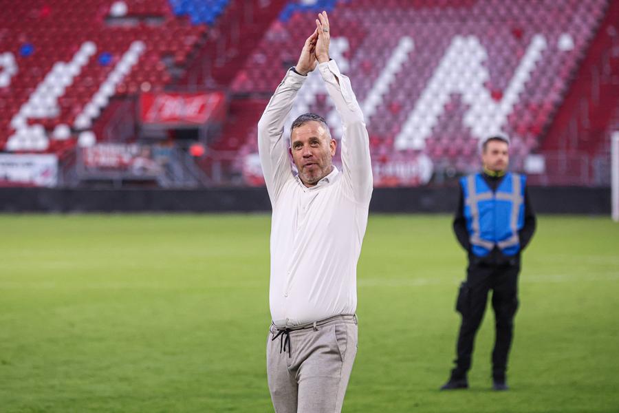Rene Hake, unul dintre noii antrenori secunzi de la Manchester United/ foto: Imago Images Van Nistelrooy revine la Manchester United » A ajuns în Anglia și semnează