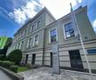 Corpul universitar, văzut din exterior