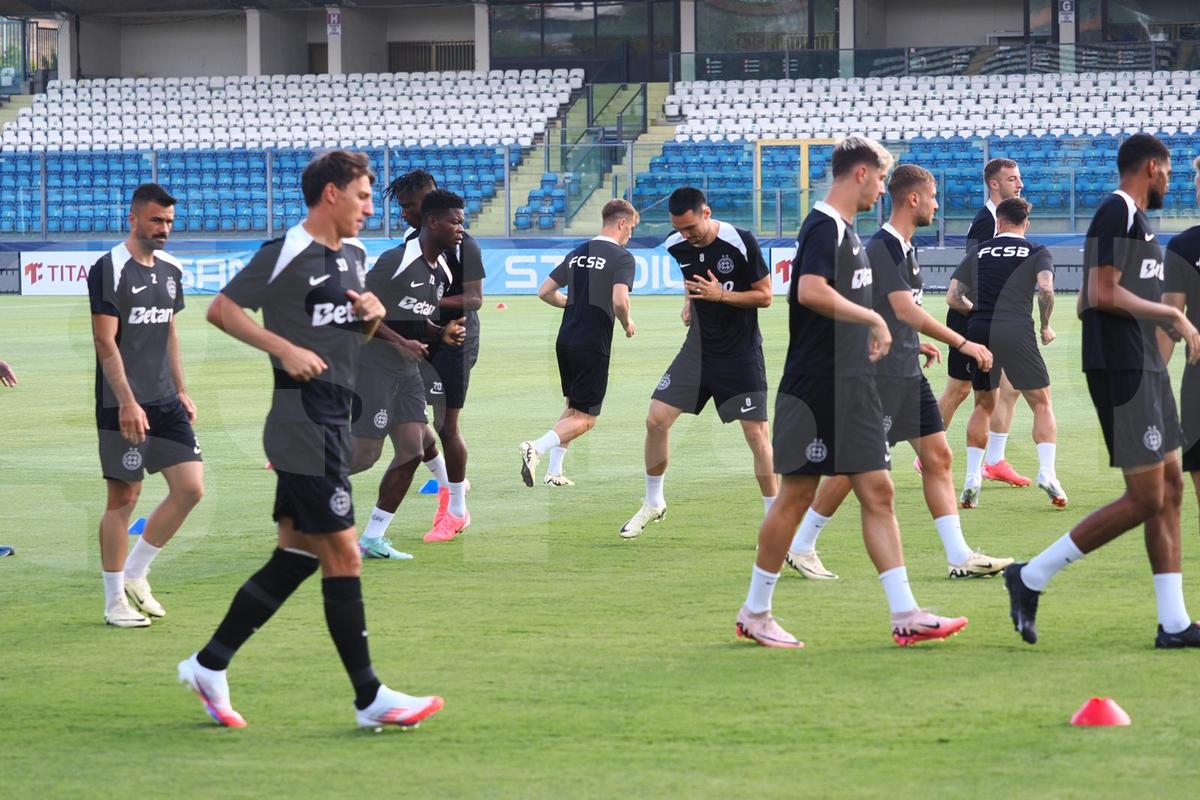 Antrenament FCSB inaintea primului meci din Champions League