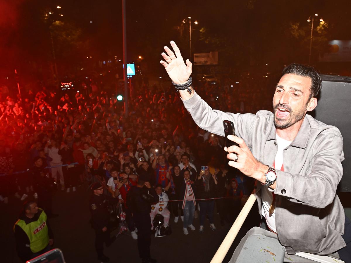 Răzvan Lucescu îl laudă pe antrenorul FCSB: „Acesta este cel mai mare merit al lui” » Comparație între Becali și Charalambous: „Presing știe, că asta știe toată lumea. Dar astea nu le face patronul”