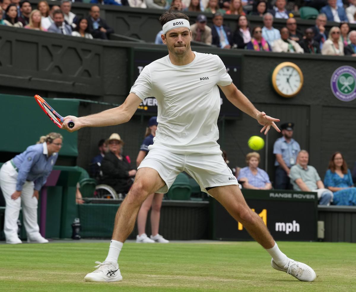 Revenire de senzație la Wimbledon: a fost condus cu 2-0 la seturi, dar a reușit marea surpriză și va juca în „sferturi”