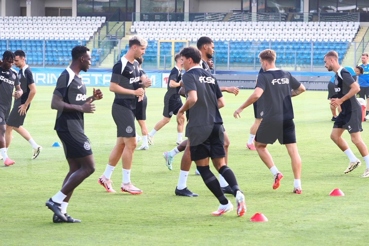 Antrenament FCSB inaintea primului meci din Champions League