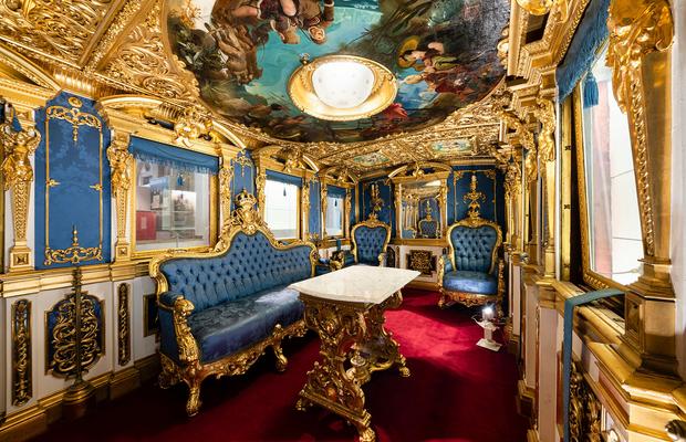 Lecție de istorie la muzeul feroviar din Nürnberg: de la salonul Regelui Ludwig al II-lea al Bavariei la cel al cancelarului imperial Otto von Bismarck