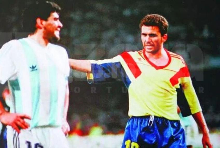 Regii de pe teren.
Gheorghe Hagi și Diego Armando Maradona, la Campionatul Mondial din 1990 (Italia), România – Argentina 1-1