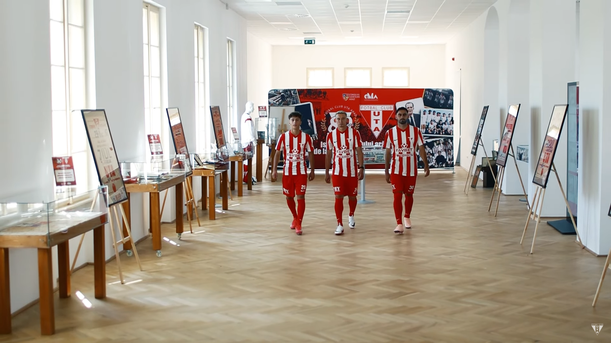 Au schimbat sponsorul tehnic și au cel mai apreciat echipament din Superliga: „În sfârșit! Tricouri de legendă!”
