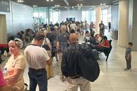 Scandal cât casa, azi, pe „Henri Coandă” » Fost fotbalist din prima ligă, captiv pe aeroport: „M-a luat Poliția de Frontieră, au zis că-mi dau amendă 4.000 lei! Lumea e revoltată, e haos!”