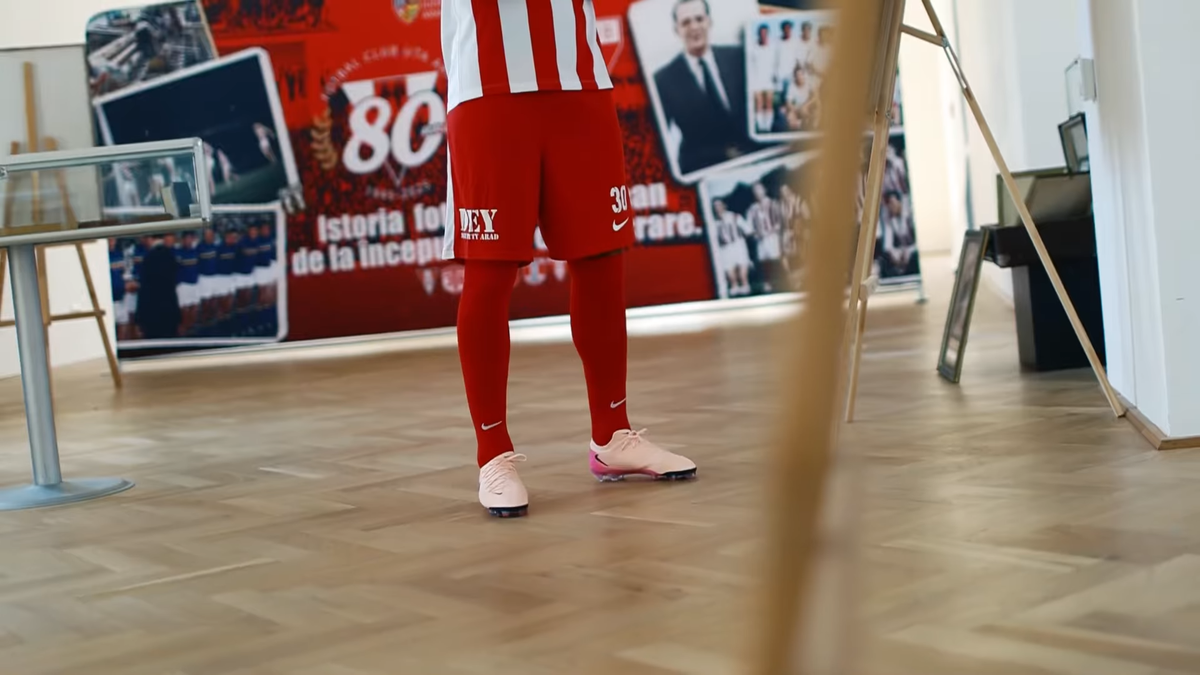 Au schimbat sponsorul tehnic și au cel mai apreciat echipament din Superliga: „În sfârșit! Tricouri de legendă!”