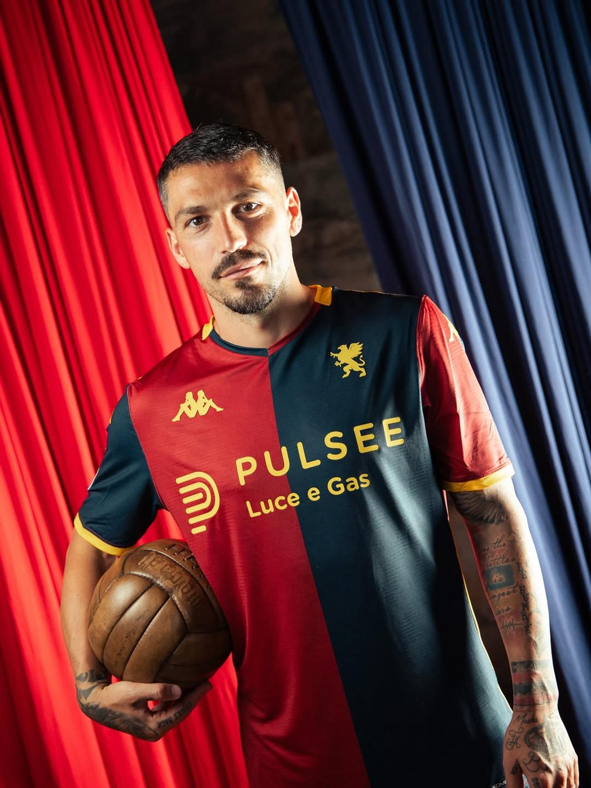 Stanciu, primele imagini cu echipamentul Genoa