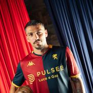 Stanciu, primele imagini cu echipamentul Genoa