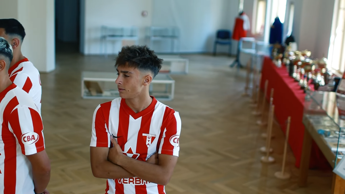Au schimbat sponsorul tehnic și au cel mai apreciat echipament din Superliga: „În sfârșit! Tricouri de legendă!”