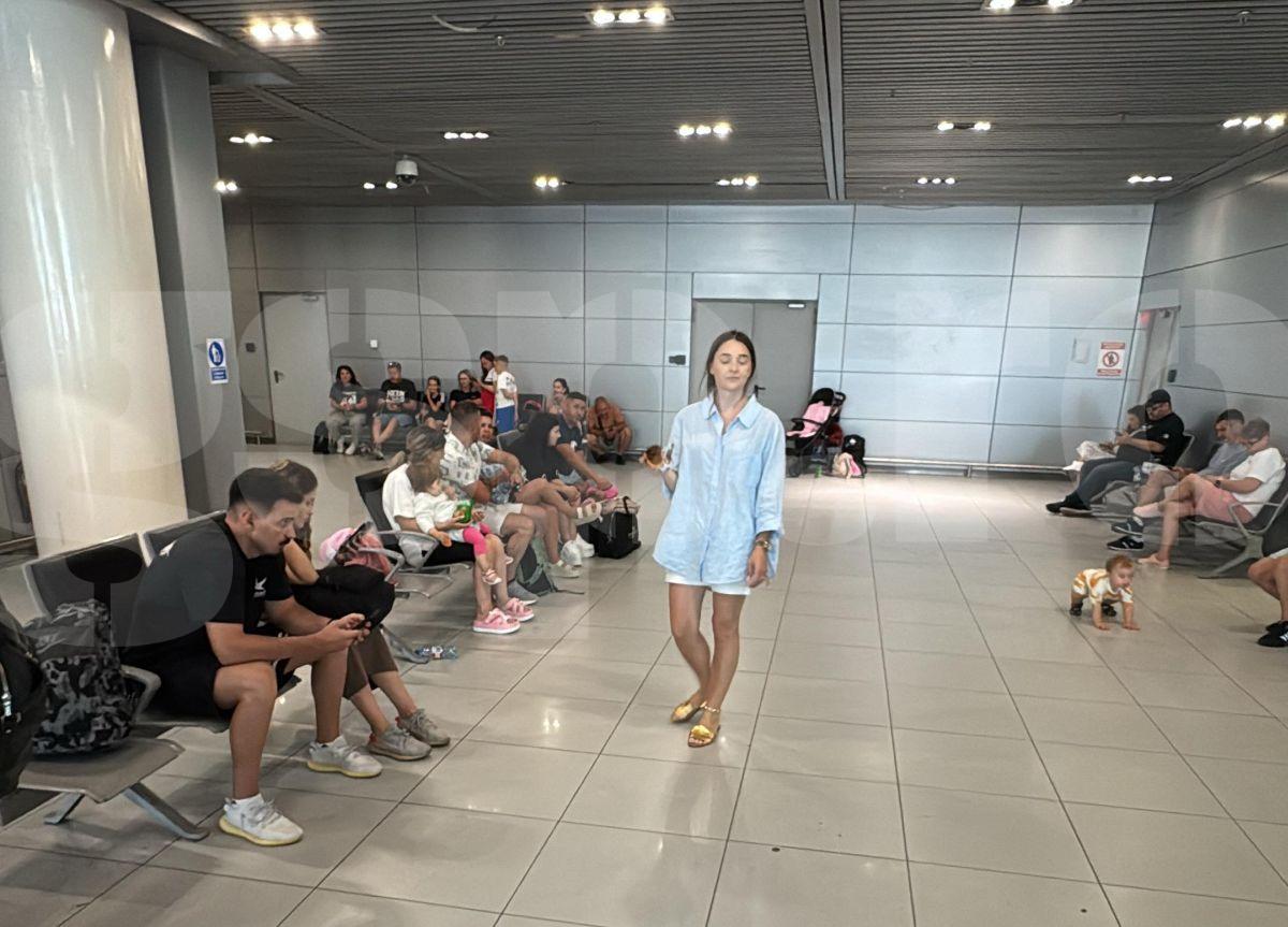 Scandal cât casa, azi, pe „Henri Coandă” » Fost fotbalist din prima ligă, captiv pe aeroport: „M-a luat Poliția de Frontieră, au zis că-mi dau amendă 4.000 lei! Lumea e revoltată, e haos!”