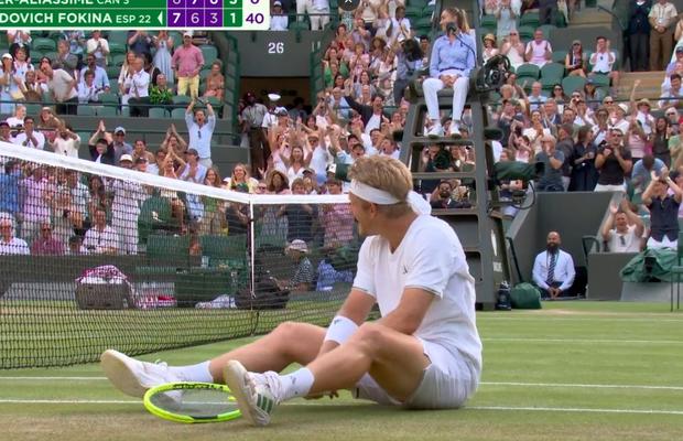 O nebunie! „Cinema absolut pe iarbă!” » Iată punctul turneului de la Wimbledon, premiat cu „standing ovation”!