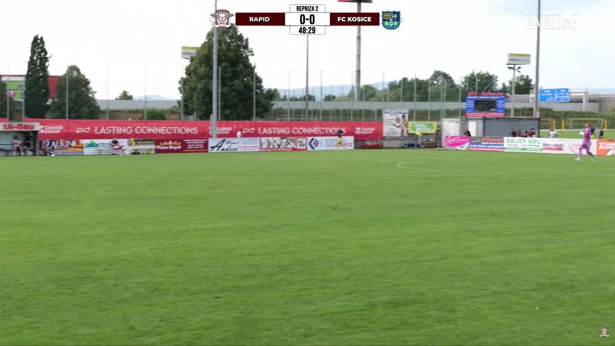Cătălin Vulturar, gol de la mijlocul terenului în Rapid - Kosice