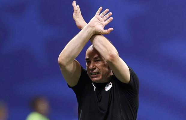 Cârțu, Mourinho, Hassan » Ce înseamnă gestul controversat făcut de selecționerul Egiptului în minutul 90+3