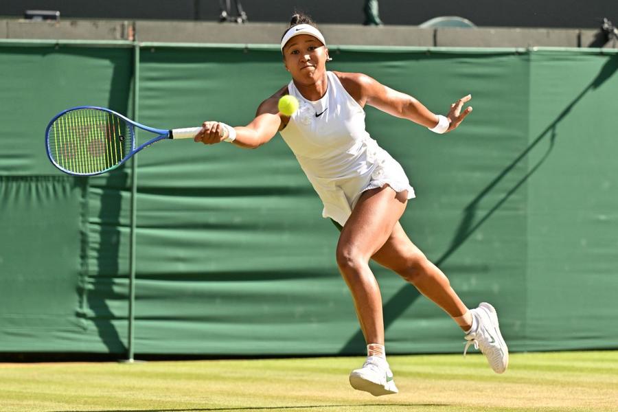 Naomi Osaka în acțiune la Wimbledon 2026 Foto: Imago Images Naomi Osaka, după rezultatul de la Wimbledon: „Dacă era mai cald, probabil că aș fi câștigat”