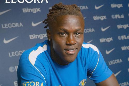 Geovany Quenda, prezentat la Chelsea // FOTO: X