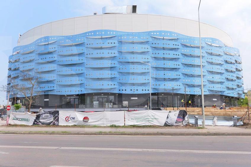 Sala 25 de milioane de euro din Tulcea, văzută din exterior // foto: Andrei Furnigă (GSP)