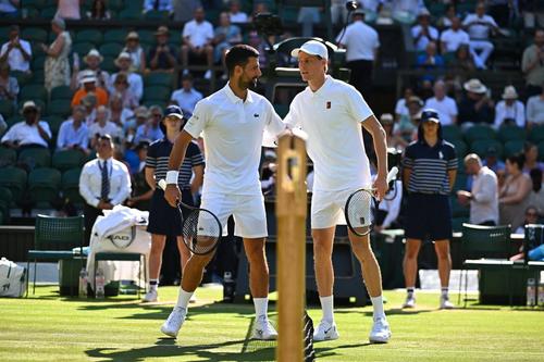 Novak Djokovic și Jannik Sinner se vor întâlni în semifinala turneului de la Wimbledon // foto: Imago Images