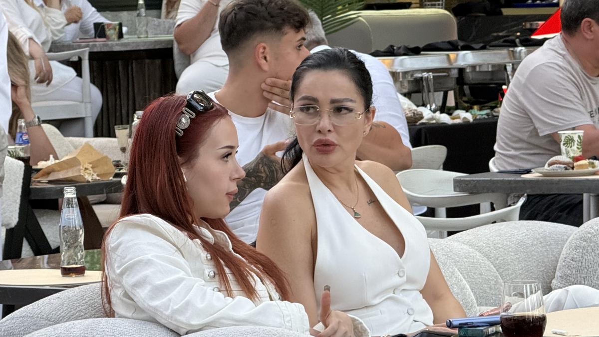 Le mai recunoști? Fostele prezentatoare ale știrilor sportive au atras toate privirile la evenimentul lui Cătălin Botezatu