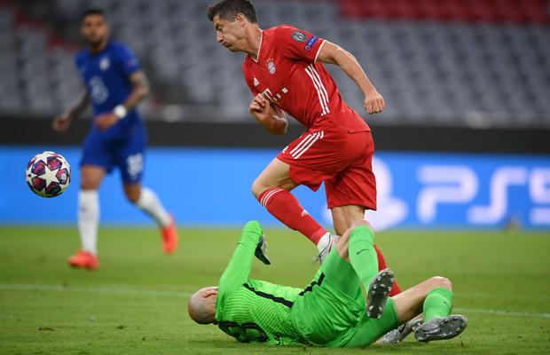 Ovidiu Hațegan, penalty cu VAR în Bayern - Chelsea! Ce l-a încurcat pe „central” în primă fază