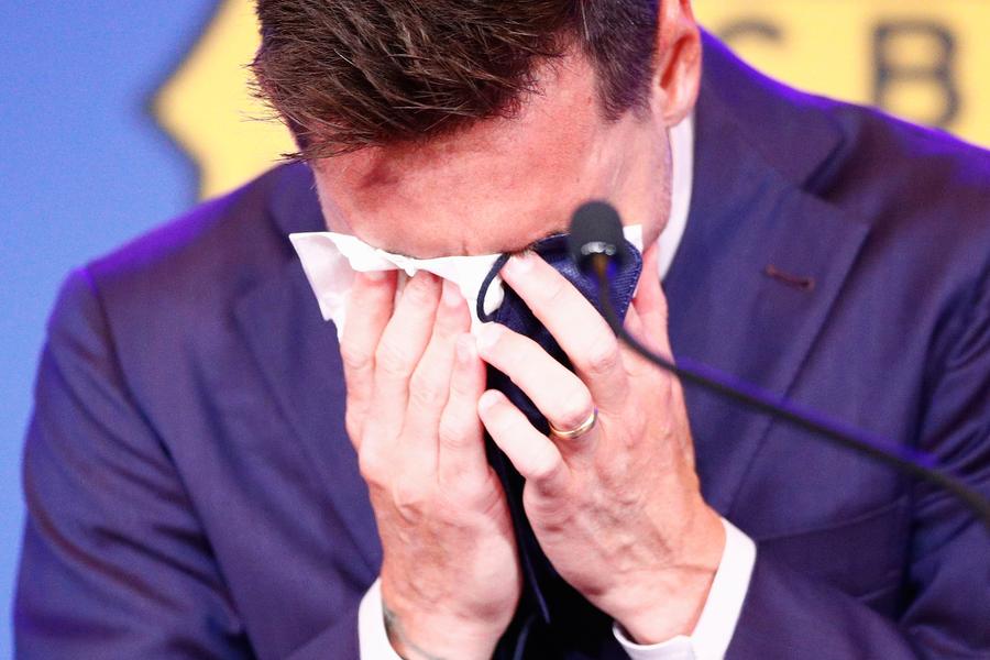 Lionel Messi a plâns la despărţirea de Barcelona FOTO: Imago Barça fără Leo nu mai e „mes que un club”