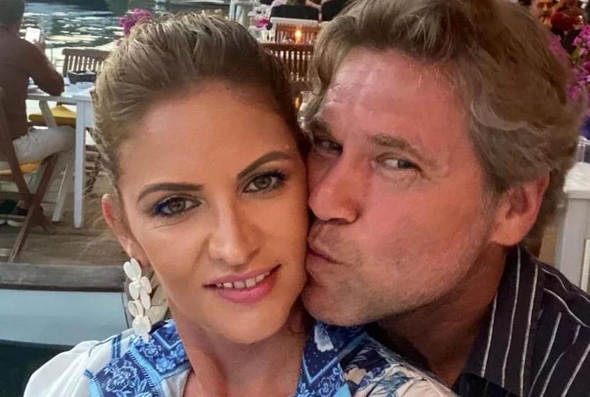 Florin Răducioiu trăiește o frumoasă poveste de dragoste alături de Andreea Albăstroiu.