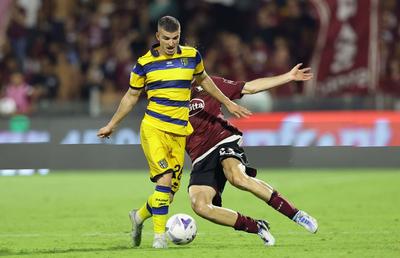 Mihăilă a revenit în forță la Parma » Gol în primul meci al sezonului + Cum s-a descurcat Dennis Man