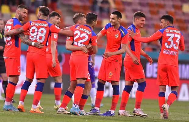 Vești proaste despre starea de sănătate a unui titular de la FCSB: „Sunt şanse foarte mari să aibă ligamentele rupte”