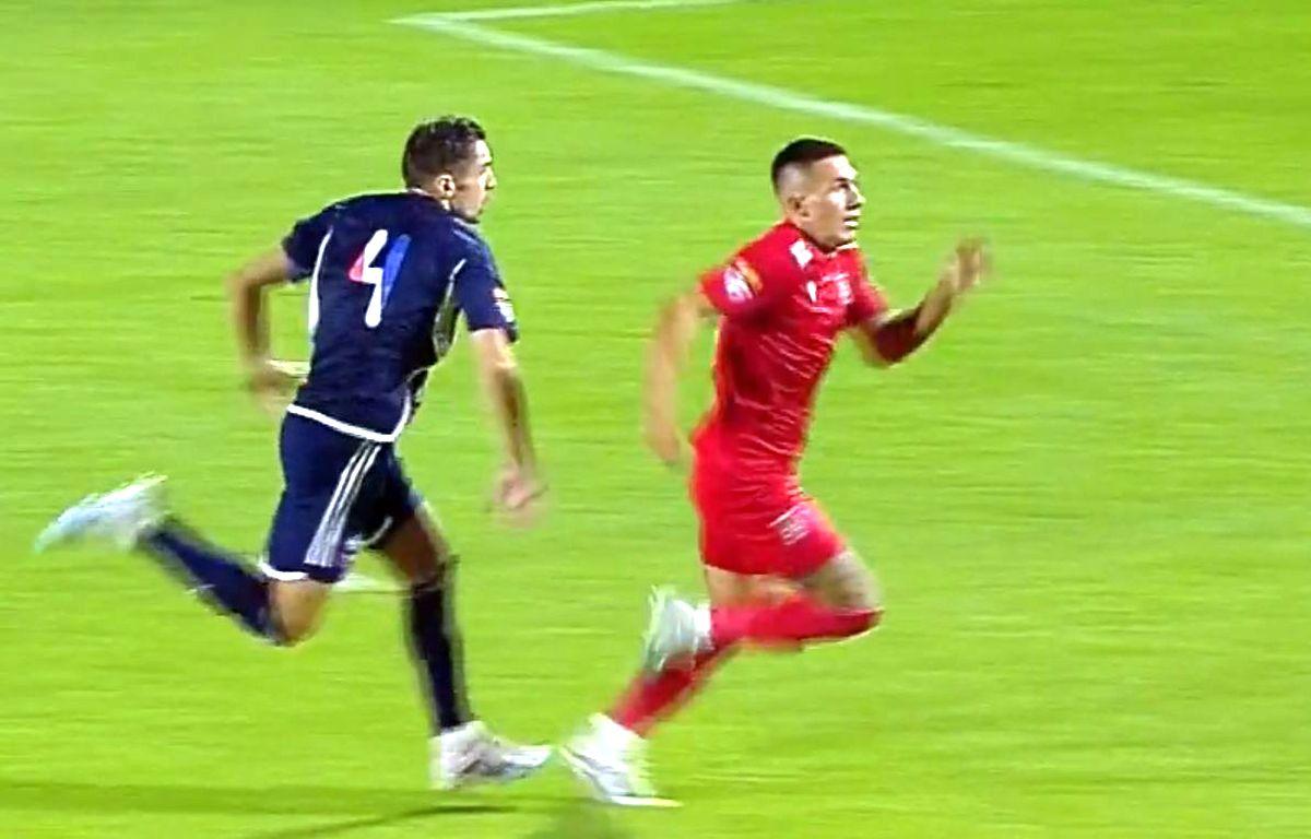 Penalty dictat în Chindia - CSA Steaua după 50 de secunde! Fostul atacant de la Dinamo, decisiv în startul meciului