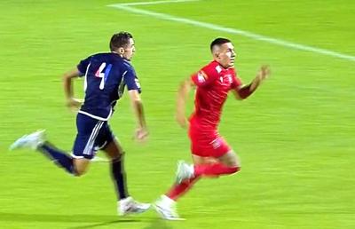 Penalty dictat în Chindia - CSA Steaua după 50 de secunde! Fostul atacant de la Dinamo, decisiv în startul meciului