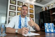 Universitatea Craiova și-a prezentat „noul metronom” » A semnat jucătorul cu aproape 300 de meciuri în Serie A!