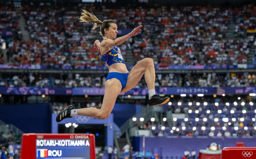 Alina Rotaru-Kottmann, în marea finală de pe Stade de France / Sursă foto: Raed Krishan (GSP) Atleții români și-au încheiat evoluția la Campionatele Mondiale » Alin Firfirică, în afara finalei la aruncarea discului