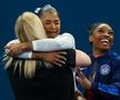 Jordan Chiles o îmbrățișează pe Cecile Landi. Foto: Imago
