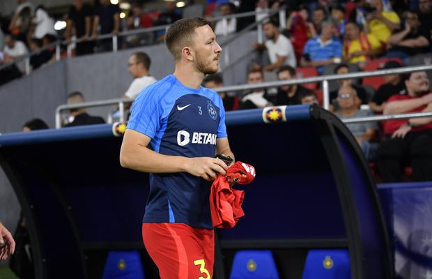 Mesajul jucătorului scos din lotul FCSB de Becali pentru a-i face loc lui Tănase: „Cum le așează Dumnezeu...”