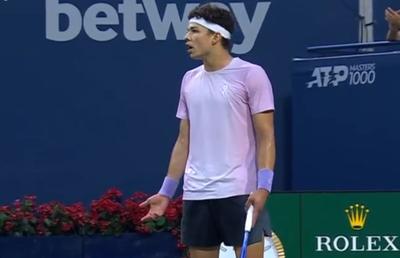 Scene confuze în finala de la Toronto dintre Shelton și Khachanov » Fanii s-au ridicat să aplaude, jucătorii n-au înțeles motivul