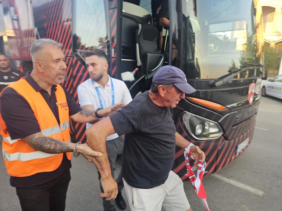 Metaloglobus - Dinamo, imagini înaintea partidei de la Clinceni