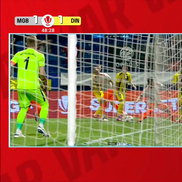 Gol anulat în Metaloglobus - Dinamo ca urmare a intervenției VAR. FOTO: captură Prima Sport