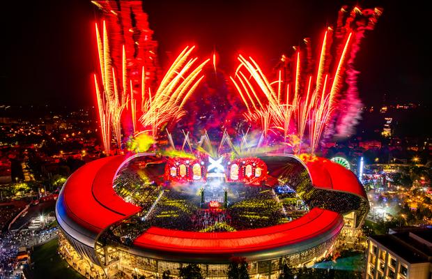 Untold a transformat Cluj Arena! Imagini spectaculoase din prima zi a festivalului