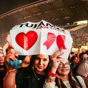 110.000 de fani din peste 100 de țări au participat la prima zi a festivalului Untold 2025