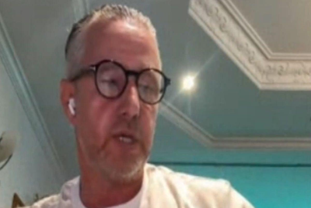 Dintr-o cameră de hotel cu internet limitat, Reghecampf lămurește mutarea în Sudan: „E o ambiție personală! 15.000 de dolari salariu?!”