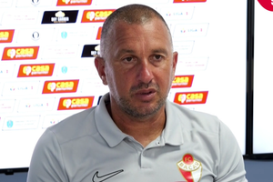 Antrenorul din Liga 2 și-a făcut praf jucătorii, după ce au fost întorși în 6 minute: „Dezastru! Aroganți, încrezuți, plictisiți”