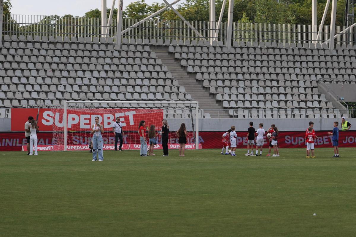 Dinamo - Voluntari, imagini înaintea partidei de pe stadionul Arcul de Triumf