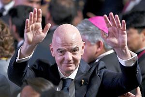 UEFA i-a dat bani presupusei amante a lui Gianni Infantino!