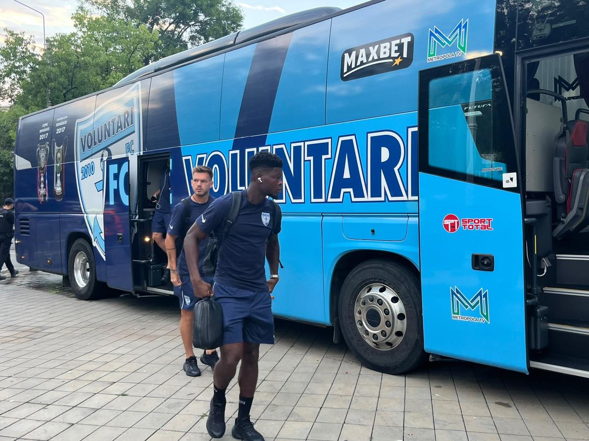Dinamo - Voluntari, imagini înaintea partidei de pe stadionul Arcul de Triumf