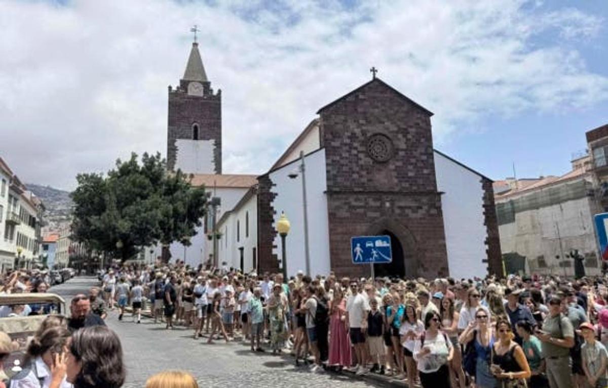 Mii de oameni au venit la „nunta” lui Cristiano Ronaldo și au avut parte de o MARE surpriză